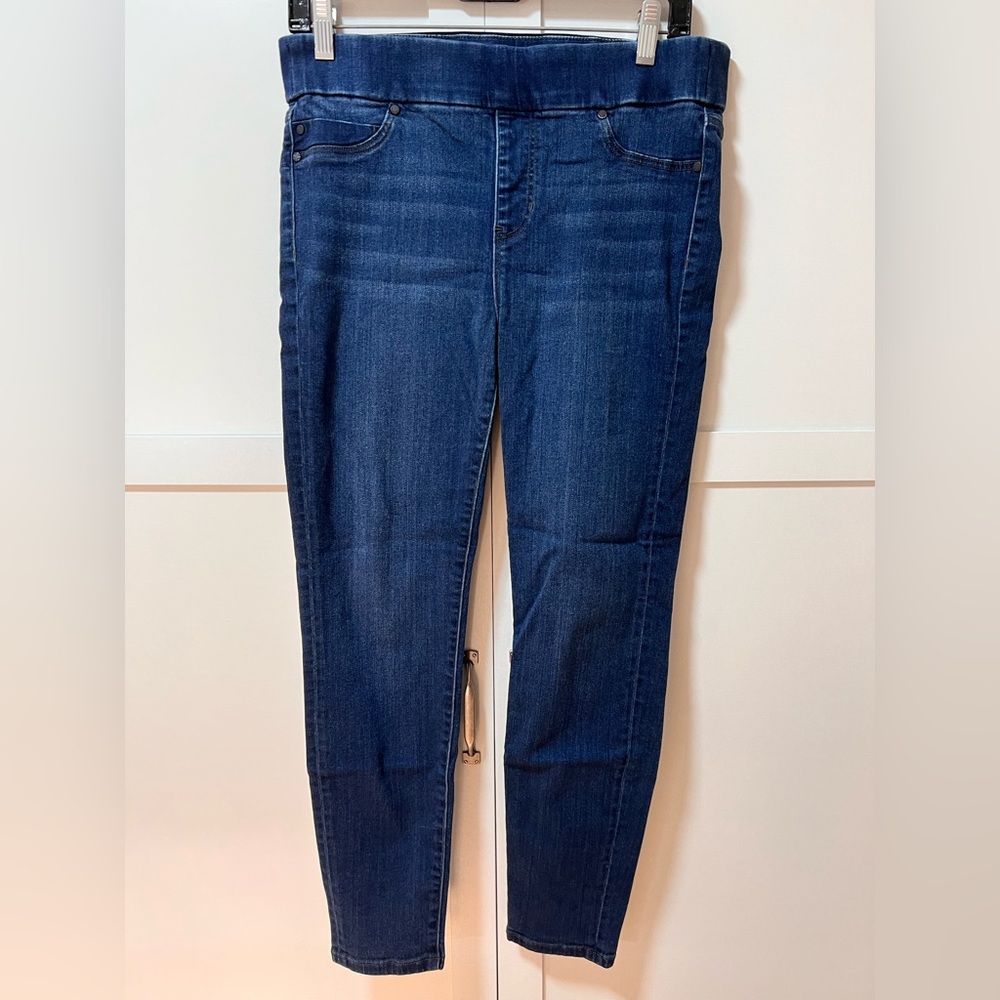 Dark Wash Liverpool Elizabeth Super Ankle Skinny Jeans